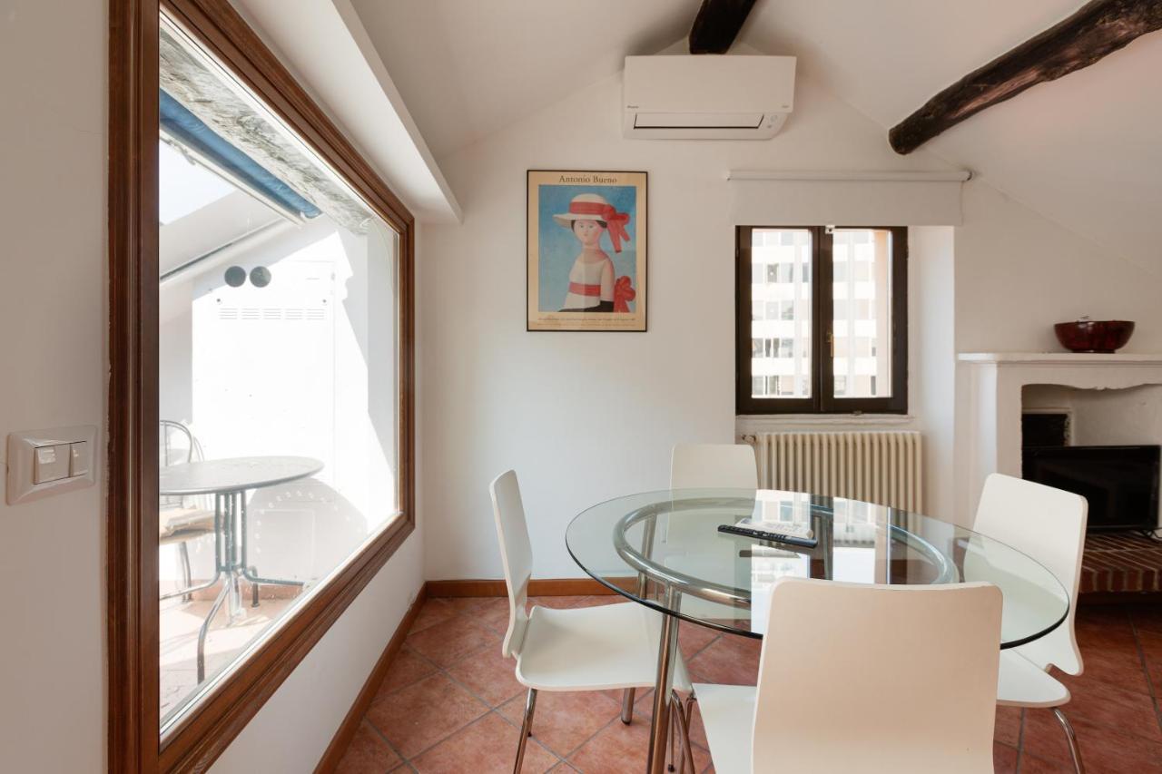 Corso Como Balcony Apartment Мілан Екстер'єр фото
